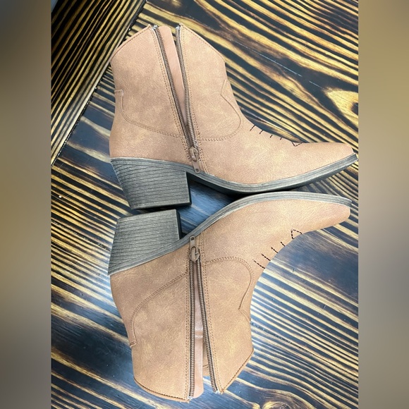 SUGAR Brown Western Ankle Cowgirl Boots - Picture 9 of 10